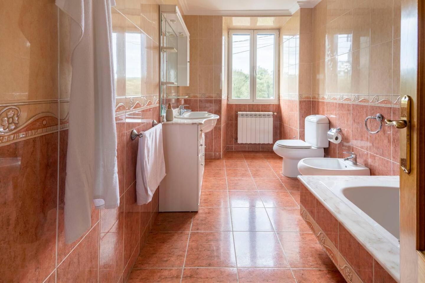 Villa Galihost - Casa Con Enorme Jardin En Cambados Esterno foto