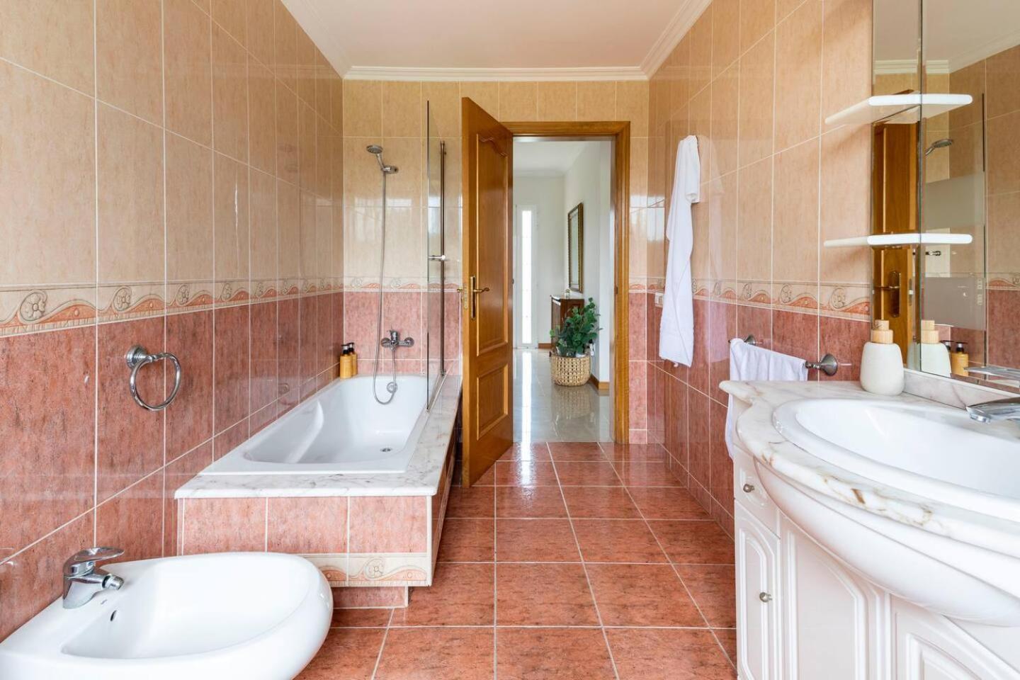 Villa Galihost - Casa Con Enorme Jardin En Cambados Esterno foto